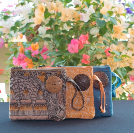 Sak Saum "For Freedom" Coin purses and cosmetic bags 
